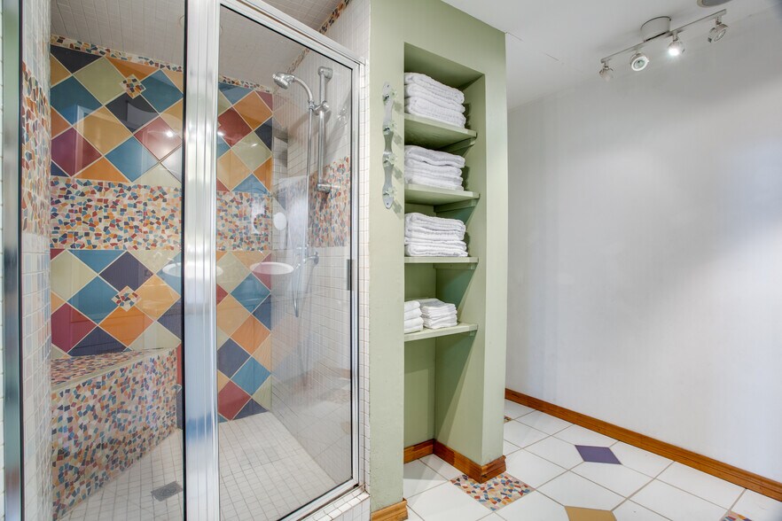 More Photos Of 4312 Elm St, Dallas Office Residential For Lease