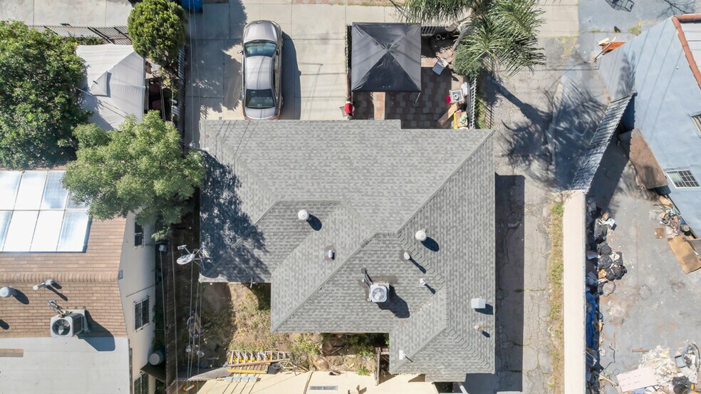 More Photos Of 11853 Hart St, North Hollywood Multifamily For Sale