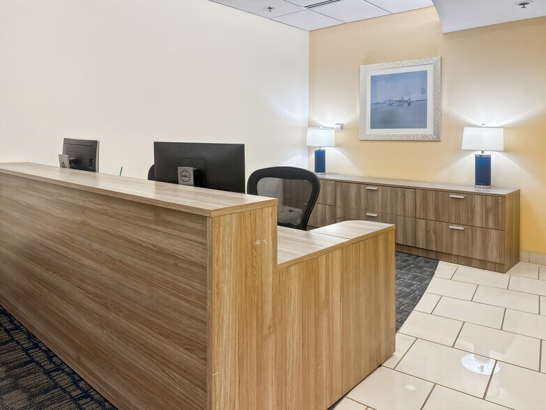 More Photos Of 100 Chesterfield Business Pky, Chesterfield Coworking Space