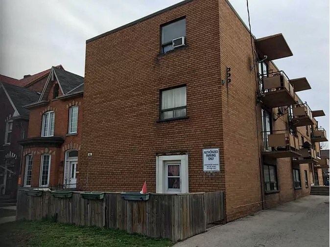 More Photos Of 122 Victoria Ave N, Hamilton Apartments For Sale