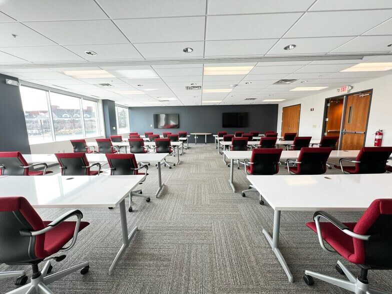 More Photos Of 27500 Drake Rd, Farmington Hills Office For Lease