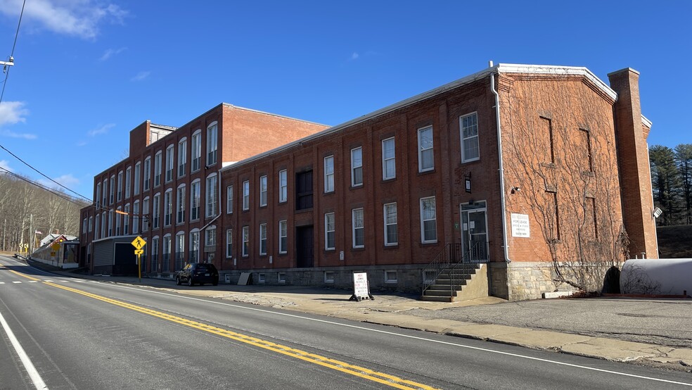 More Photos Of 156 River Rd, Willington Showroom For Sale