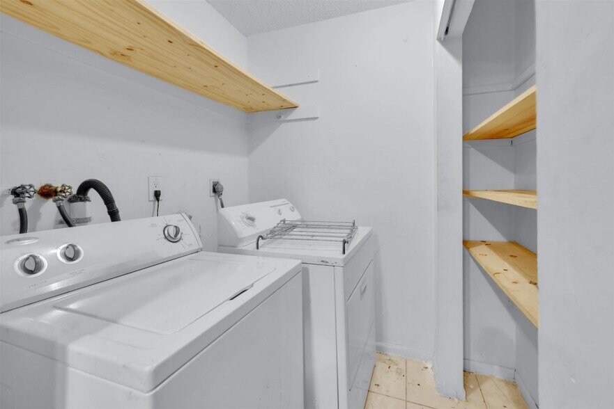 More Photos Of 2750 NW 58th Ter, Fort Lauderdale Specialty For Sale