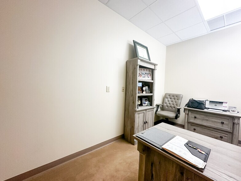 More Photos Of 2117 Harden Blvd, Lakeland Office For Lease