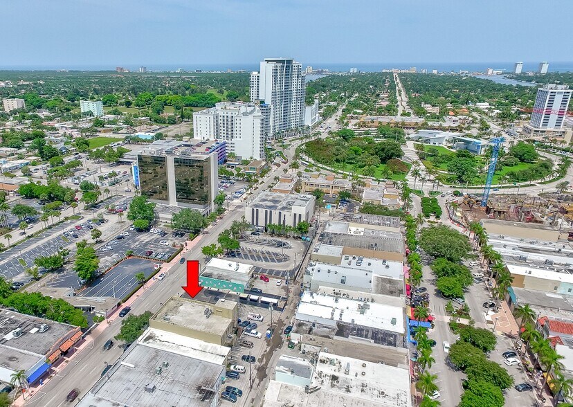 More Photos Of 1930-1934 Tyler St, Hollywood Office For Lease