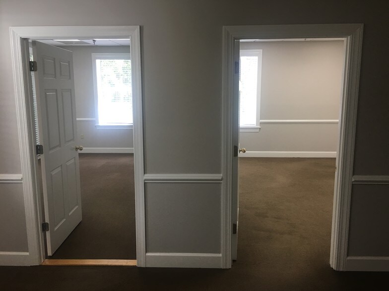 More Photos Of 1000 Main St, Hilton Head Office For Lease