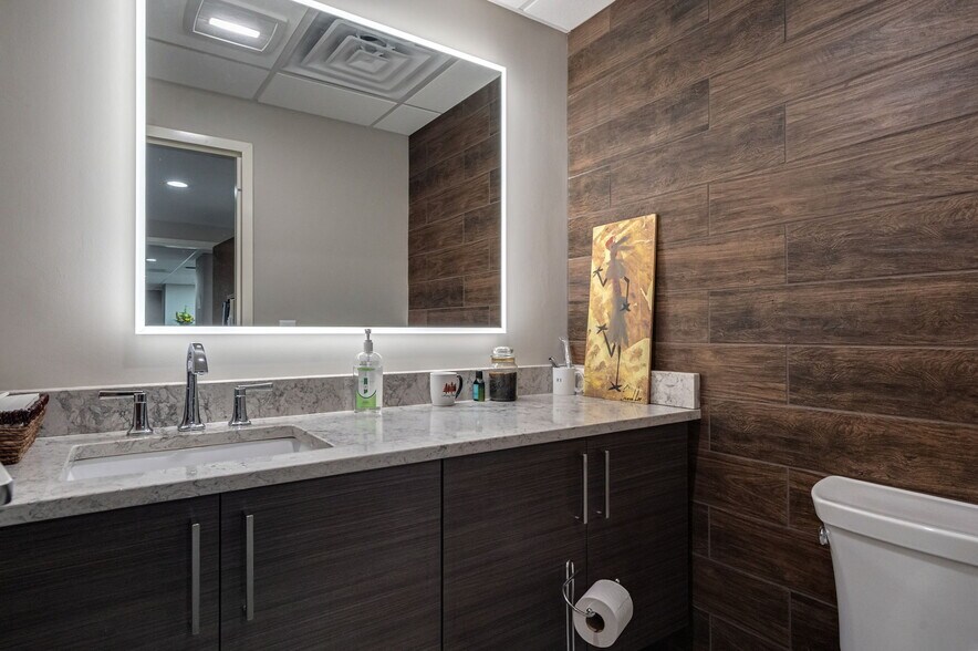 More Photos Of 195 King Ave, Athens Medical For Lease