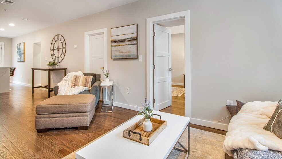 More Photos Of 1414 Pennsylvania Ave SE, Washington Apartments For Sale