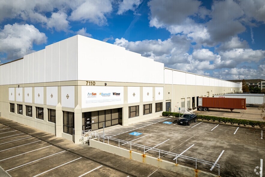 Primary Photo Of 7110 Old Katy Rd, Houston Warehouse For Lease