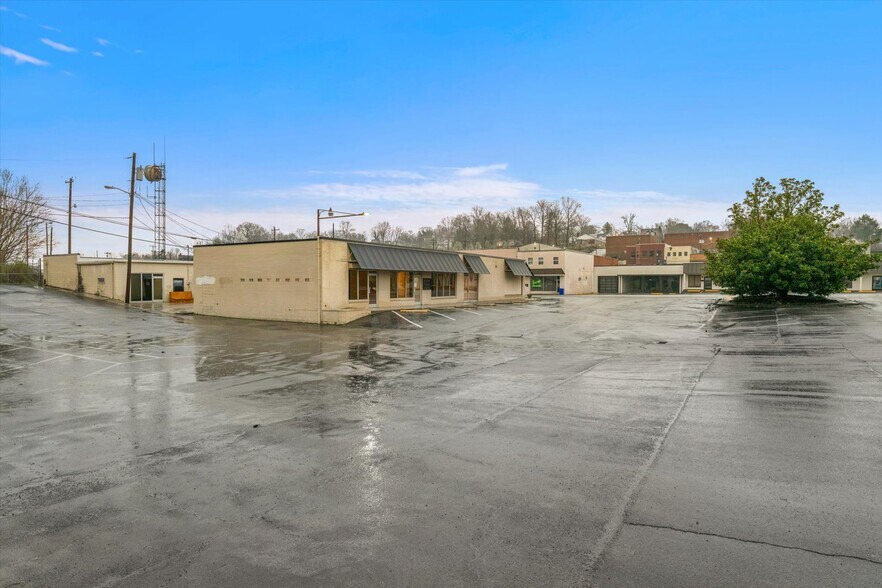 More Photos Of , Harriman Office For Sale
