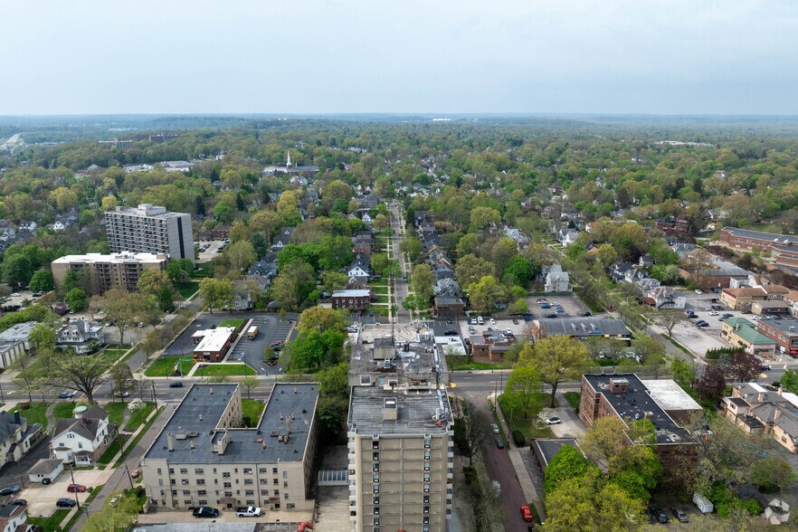 More Photos Of 733 W Market St, Akron Apartments For Lease