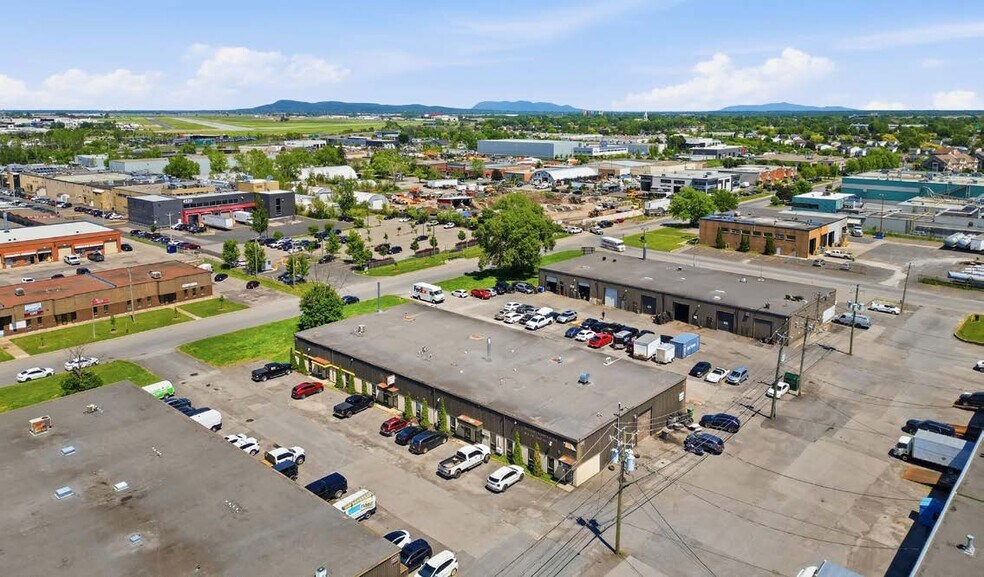 More Photos Of 4505 Av Thibault, Longueuil Warehouse For Lease