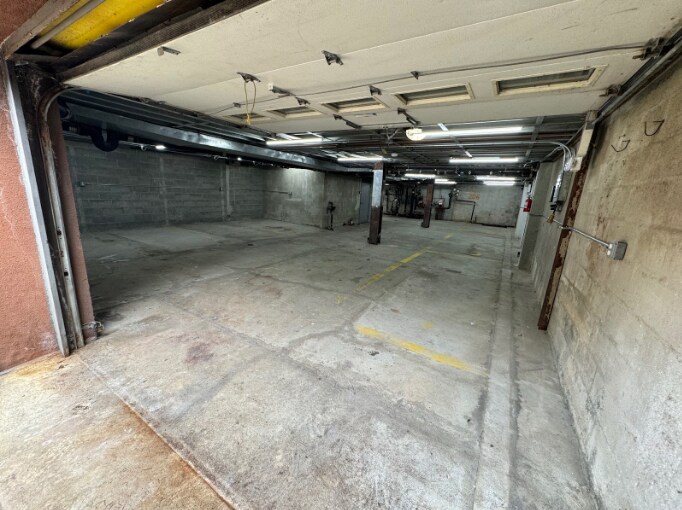 More Photos Of 99 Kingsland Ave, Brooklyn Apartments For Lease