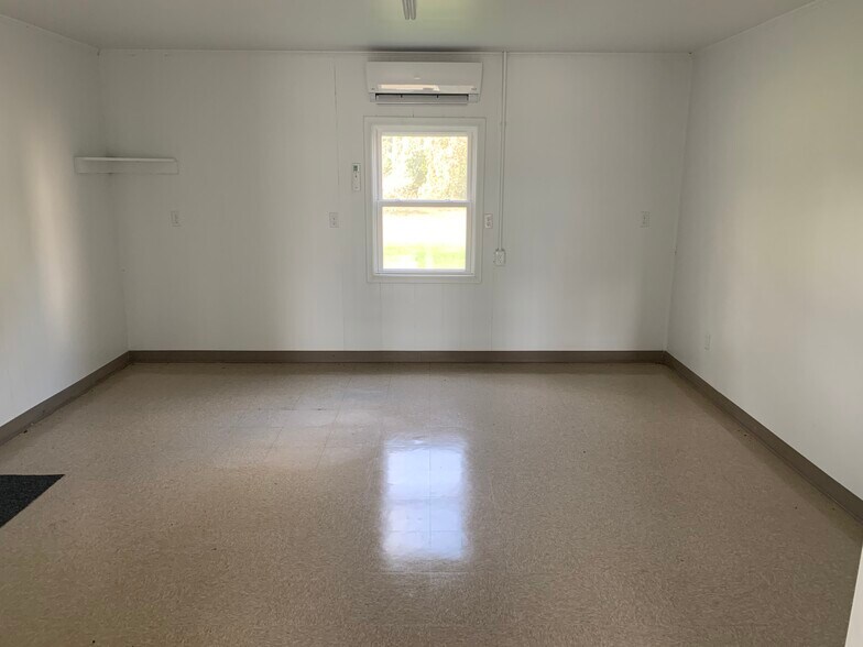 More Photos Of 4230 Lankford Hwy, Exmore Office For Lease