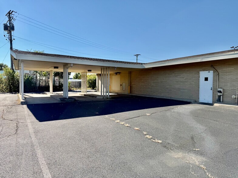 More Photos Of 2455 Stanley Ave, Dayton Freestanding For Lease