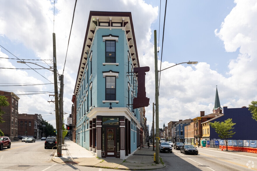 More Photos Of 1822 Vine St, Cincinnati Storefront Retail Residential For Lease