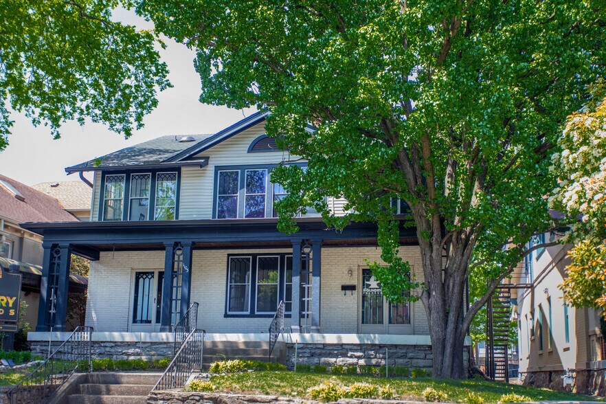 More Photos Of 1103 17th Ave S, Nashville Office For Lease