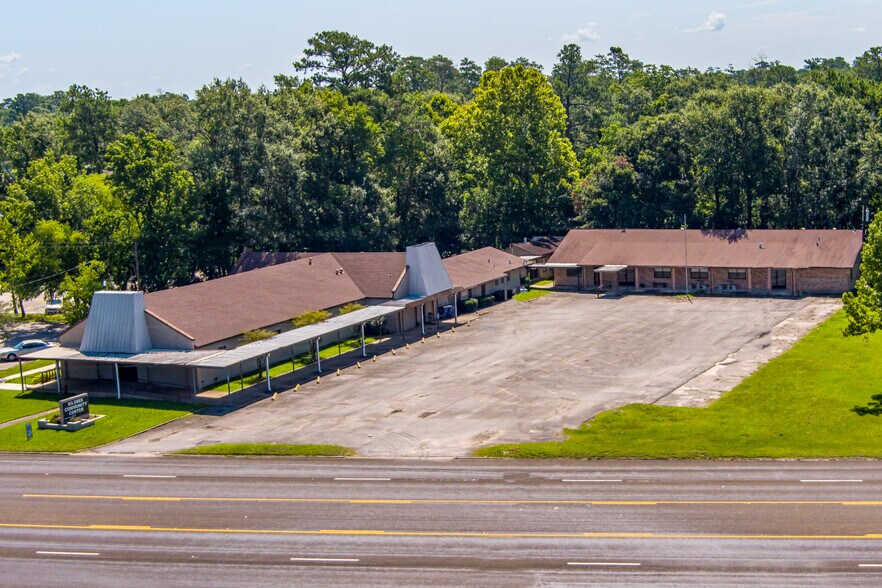Primary Photo Of 835 Highway 96 S, Silsbee Office For Sale
