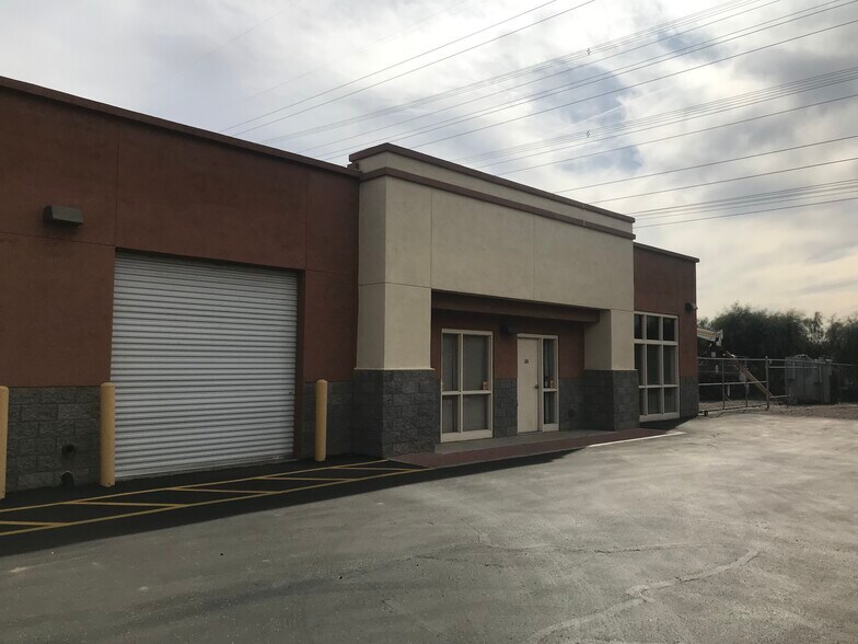 More Photos Of 725 W Commerce Ave, Gilbert Warehouse For Lease