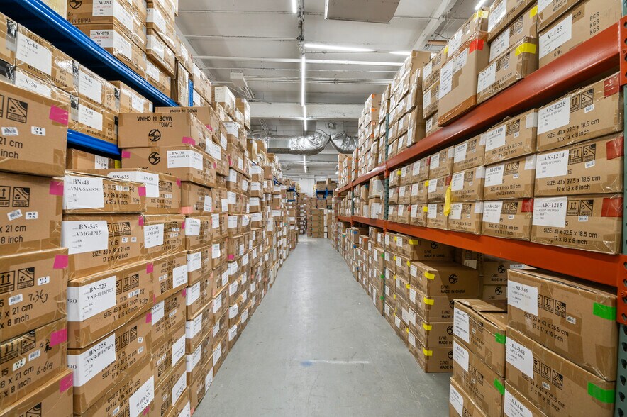 More Photos Of 59-48 55th St, Maspeth Manufacturing For Sale