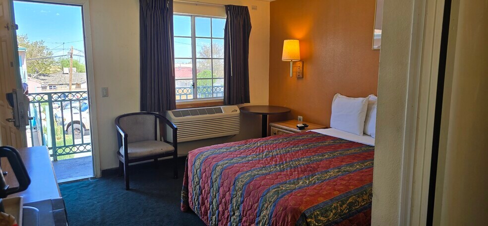 More Photos Of 16352 Sierra Hwy, Mojave Hotel For Sale