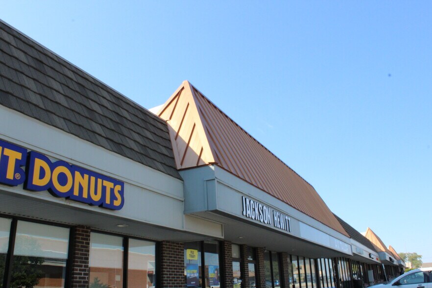 More Photos Of 1461-1505 E 151st St, Olathe Unknown For Lease