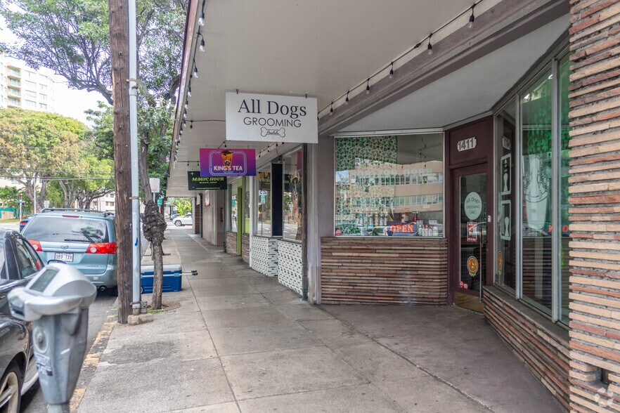 More Photos Of 1401-1415 Kalakaua Ave, Honolulu Storefront Retail Office For Sale