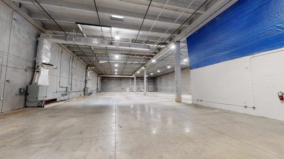 More Photos Of 14240 Palmetto Frontage Rd, Miami Lakes Warehouse For Lease