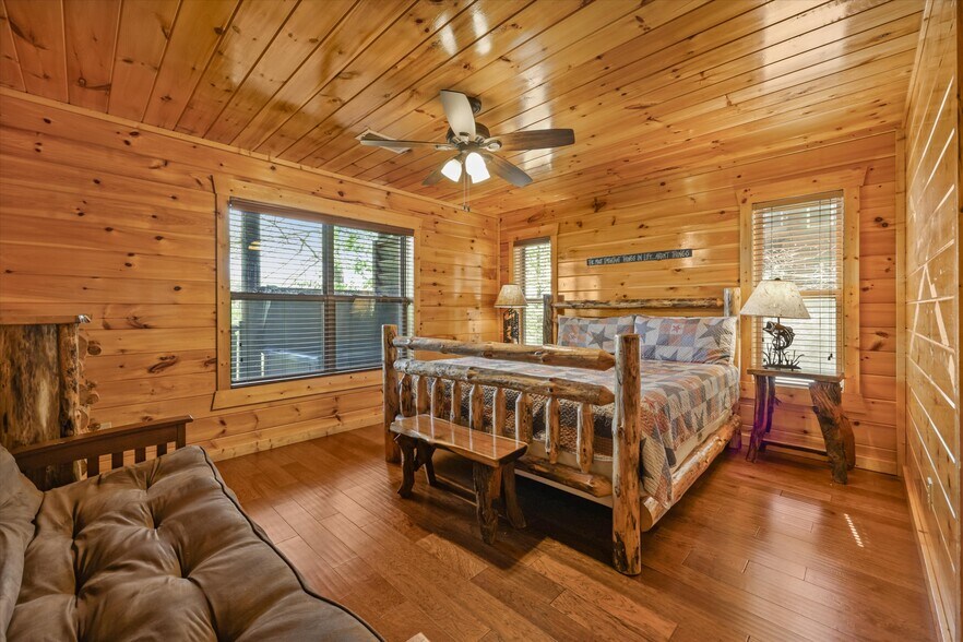 More Photos Of 1960 Blackthorn Trl, Sevierville Specialty For Sale