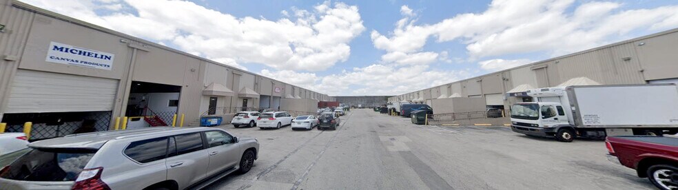 More Photos Of 2700-2734 NW 72nd Ave, Miami Warehouse For Lease