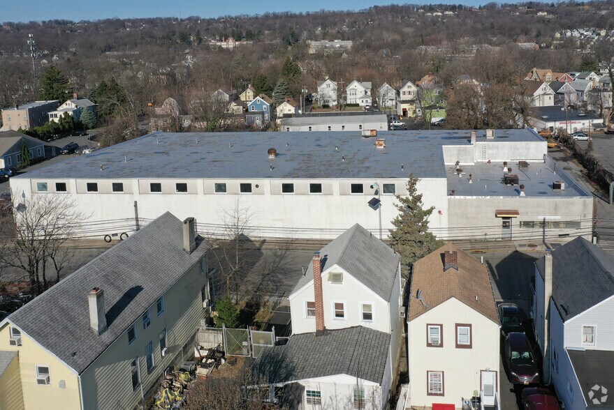 More Photos Of 55 S Jefferson St, Orange Warehouse For Sale