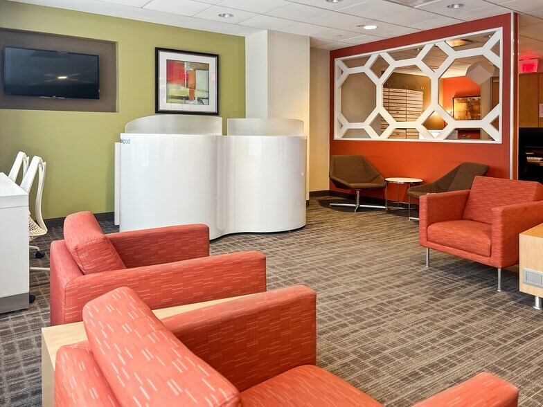 More Photos Of 1333 Burr Ridge Pky, Burr Ridge Coworking Space