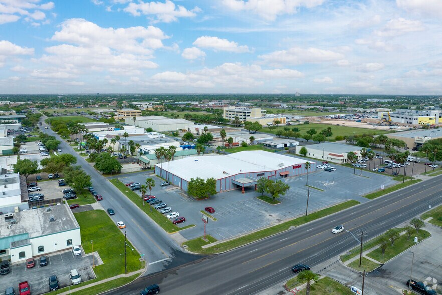 More Photos Of 1001 N Jackson Rd, McAllen Freestanding For Lease