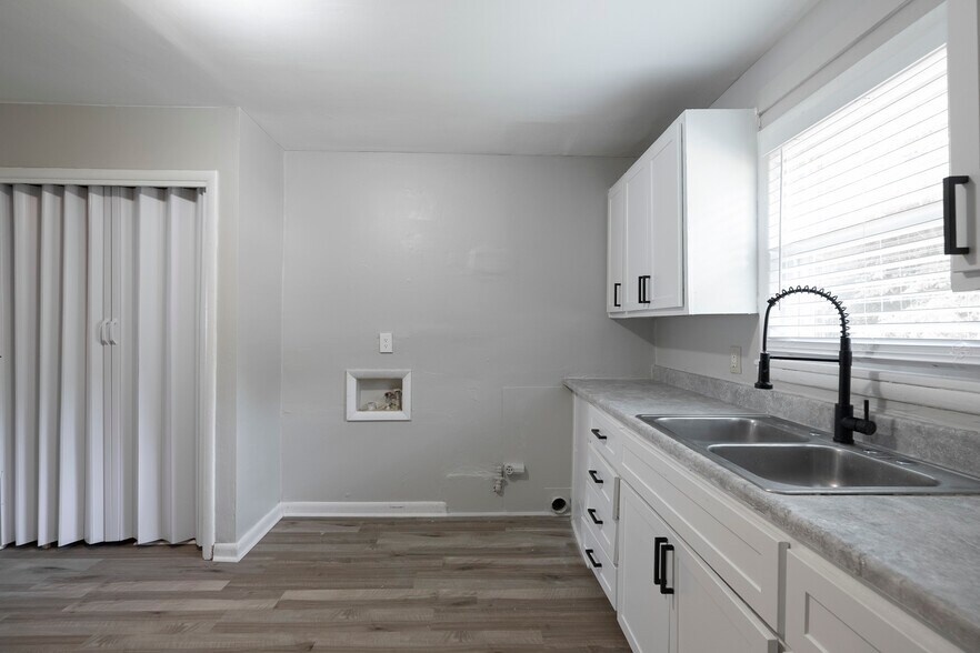 More Photos Of , Huntsville Multifamily For Sale