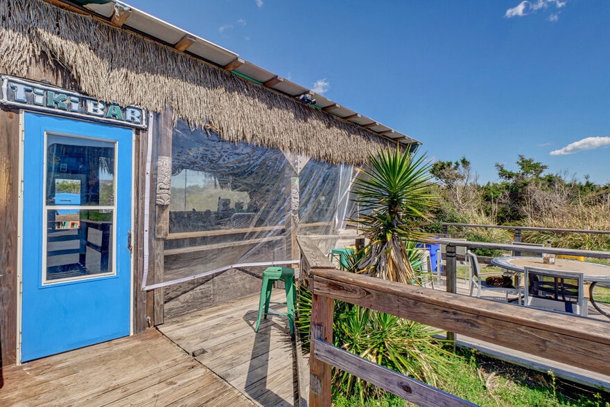 More Photos Of 2181 New River Inlet Rd, North Topsail Beach Convenience Store For Sale
