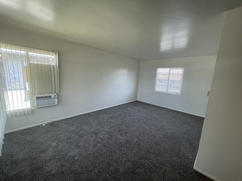 More Photos Of 20 W Grand Ave, Alhambra Apartments For Sale