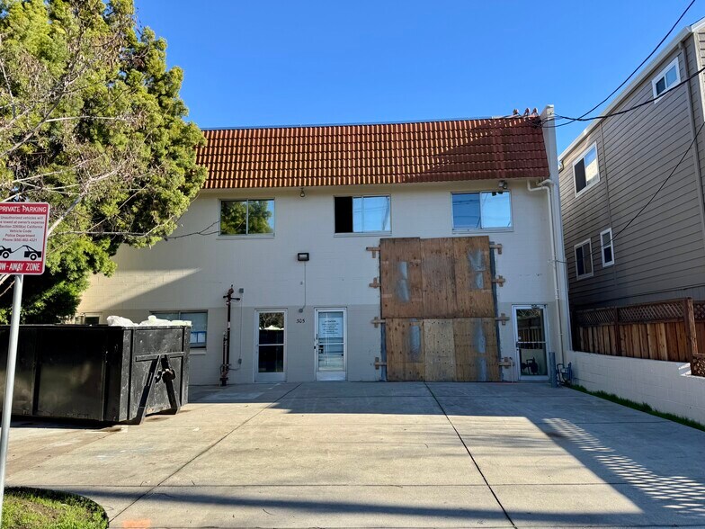 More Photos Of 305 Old County Rd, San Carlos Warehouse For Lease