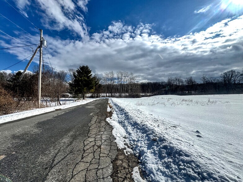 More Photos Of 33 Transport Dr, Bennington Freestanding For Sale