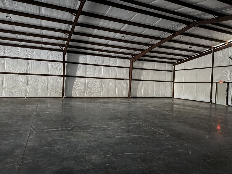 More Photos Of 1345 Potter Town Rd, Midway Industrial For Sale