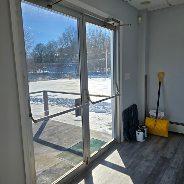 More Photos Of 106 N Franklin St, Pen Argyl Office For Lease