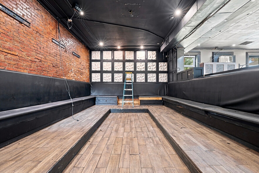 More Photos Of 1437-39 South Street, Philadelphia Specialty For Lease