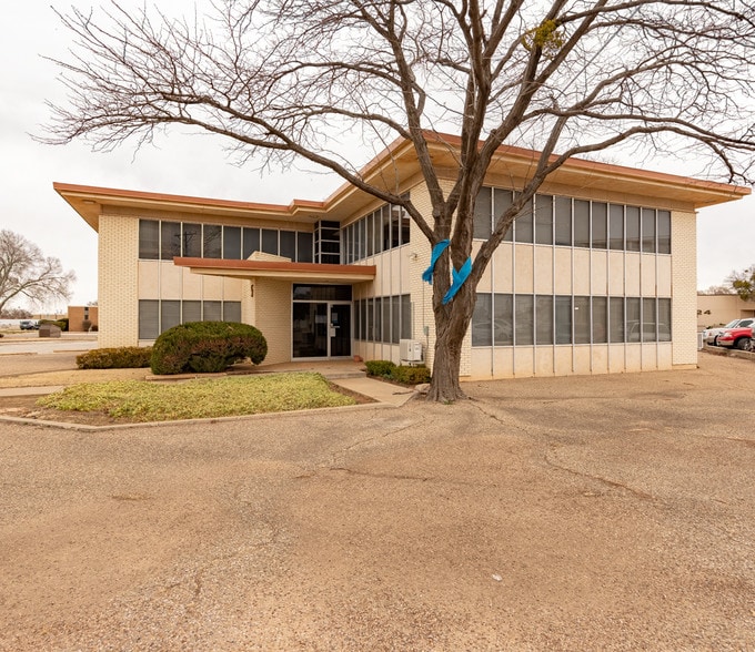 More Photos Of 5 Briercroft Office Park, Lubbock Office For Sale