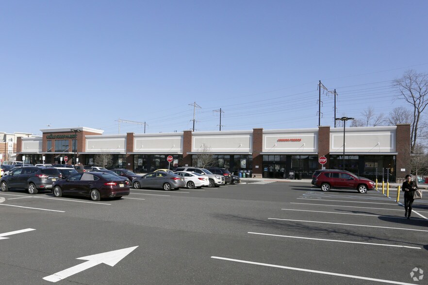 More Photos Of 655-657 Middlesex Ave, Metuchen Unknown For Lease