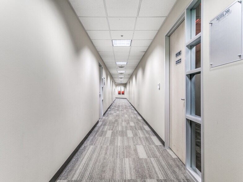 More Photos Of 12606 Greenville Ave, Dallas Medical For Lease