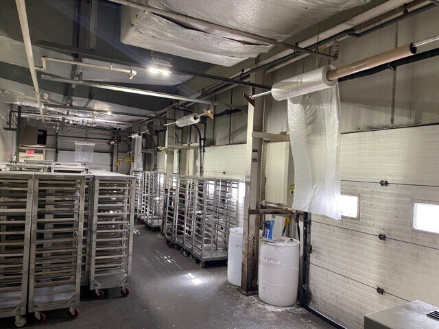 More Photos Of 19 Blanchard St, Lawrence Food Processing For Lease