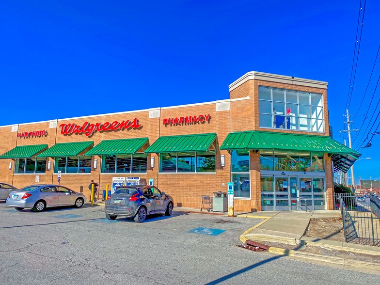 Primary Photo Of 5090 Turney Rd, Garfield Heights Drugstore For Lease