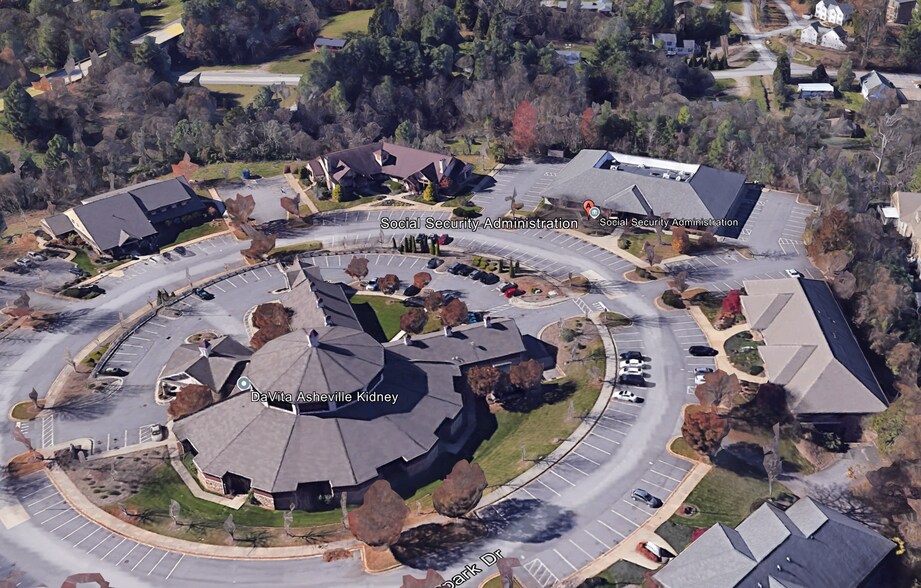 More Photos Of 800 Centre Park Dr, Asheville Office For Sale