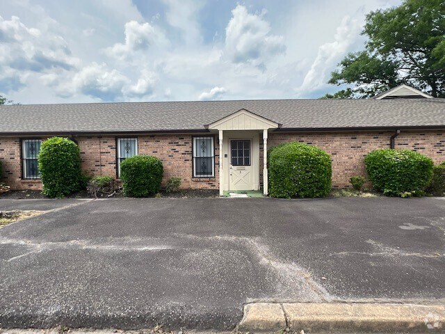 More Photos Of 510 S Sycamore St, Petersburg Medical For Lease