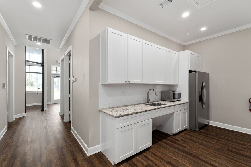 More Photos Of 2043 N Mason Rd, Katy Loft Creative Space For Sale