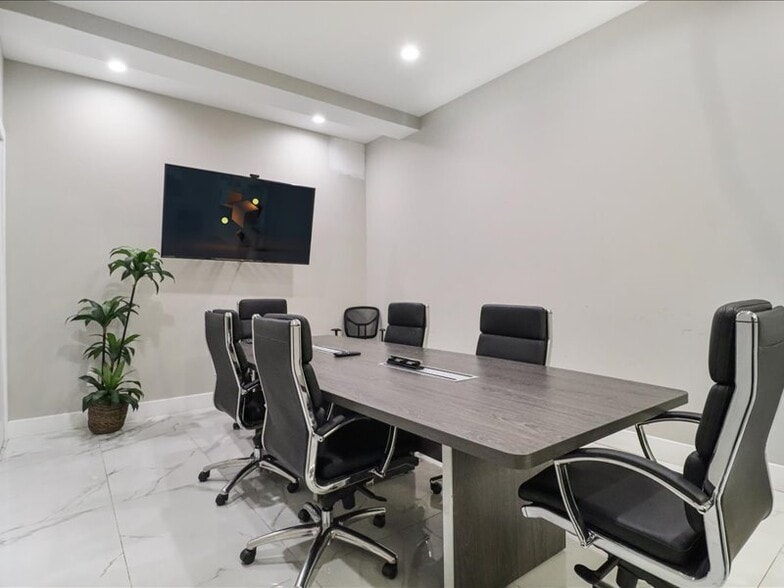 More Photos Of 73 SW 12th Ave, Dania Beach Warehouse For Sale